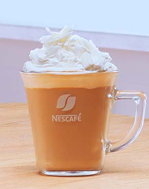 Un café mocha preparado con Espresso Intenso NESCAFÉ® Dolce Gusto® 